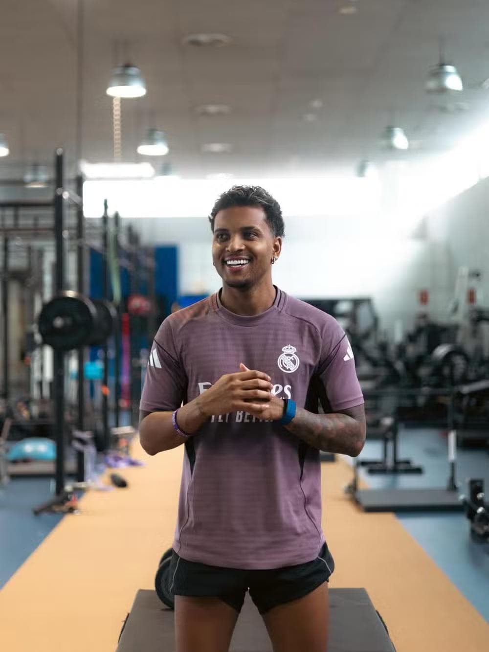Rodrygo se recupera de uma lesão no joelho direito — Foto: reprodução / instagram
