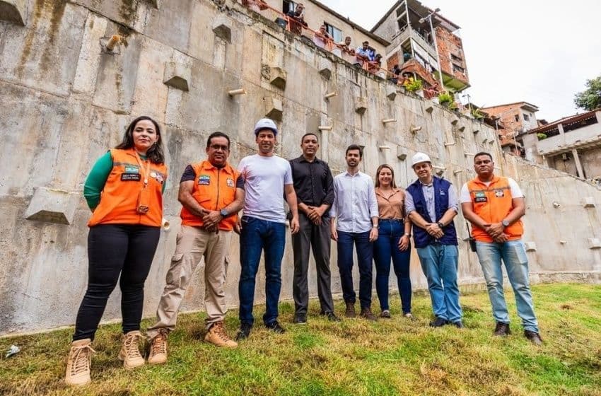 Obras definitivas de encostas protegem vida da população. Foto: Felipe Sóstene/ Secom Maceió