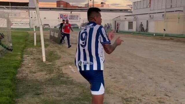 Lucas Lima faz o gol de vitória do CSA contra o Juazeirense